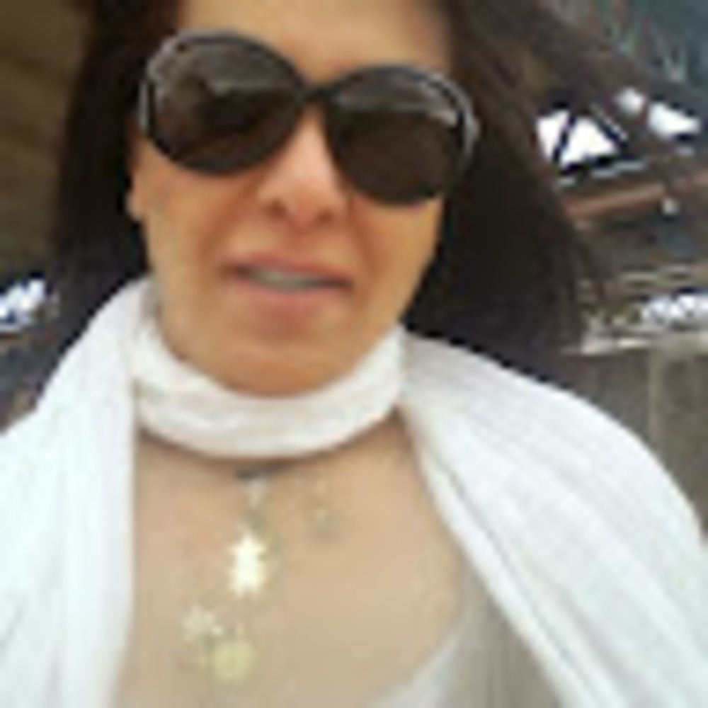 Meet your Posher, Dalia